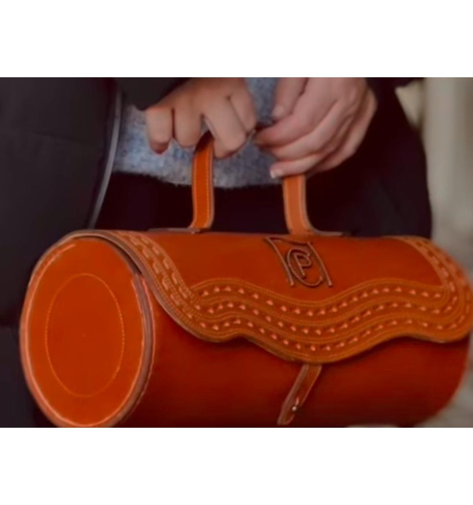 BOLSO MODELO GUARDACAPOTE ARTESANO BOLSO MODELO GUARDACAPOTE ARTESANO